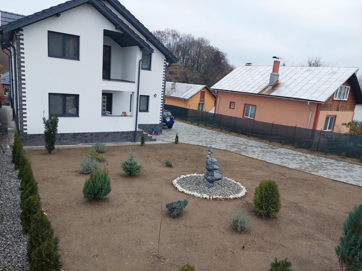 Pensiunea Happy Day Horezu Exterior photo