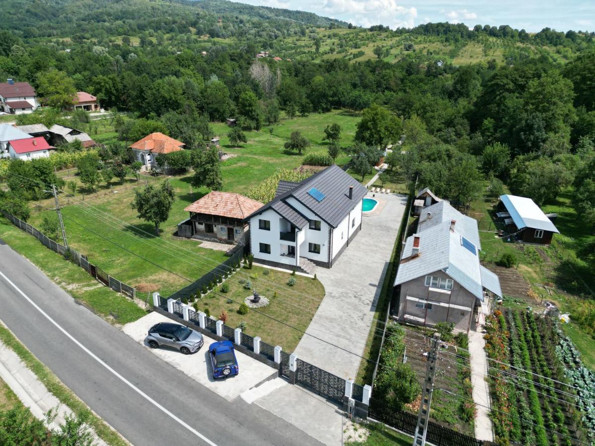 Pensiunea Happy Day Horezu Exterior photo