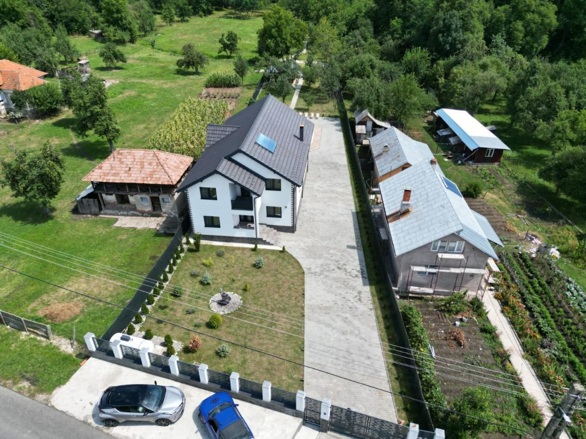 Pensiunea Happy Day Horezu Exterior photo
